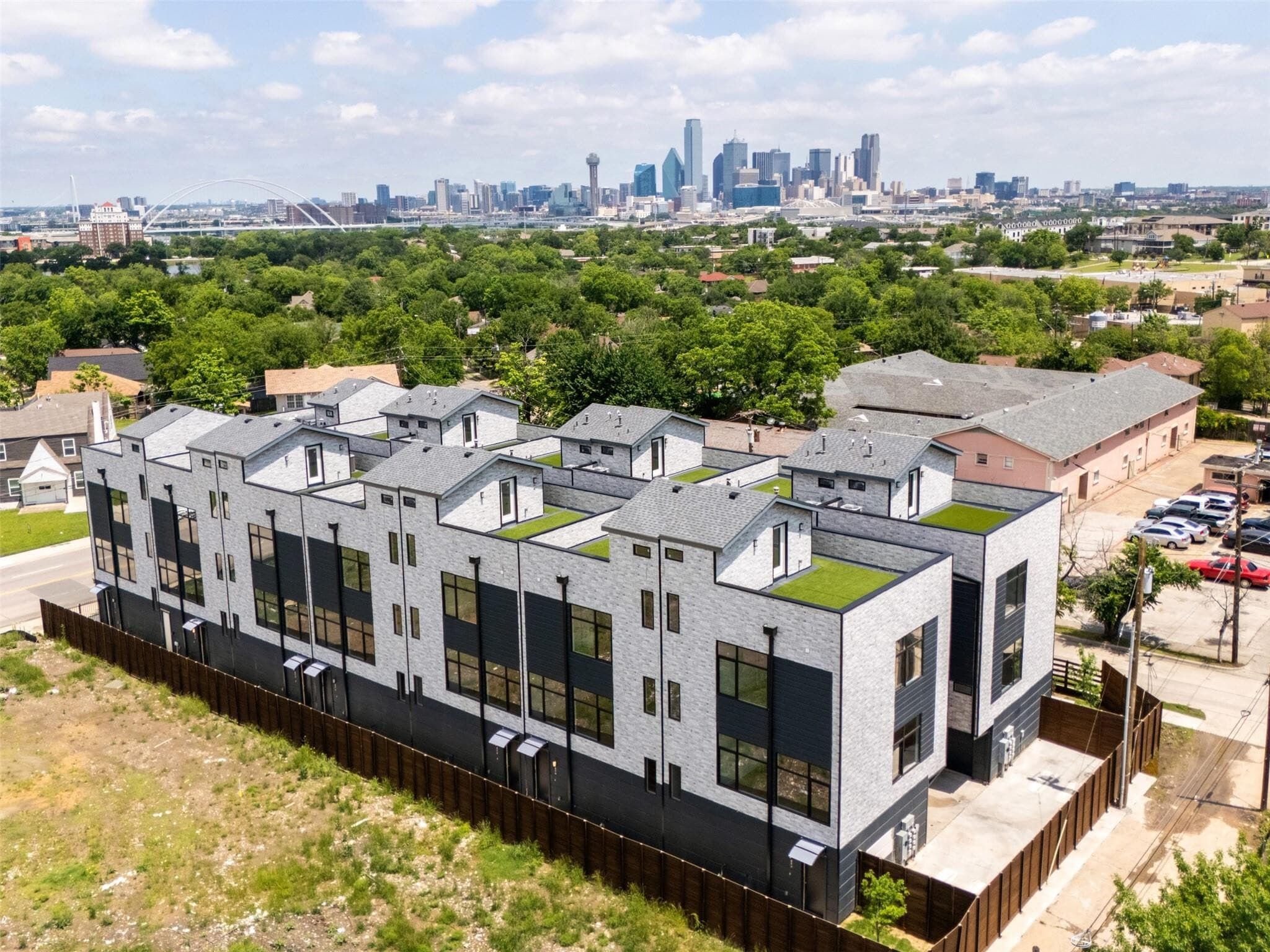 426-430 E 8th St, Dallas, TX for Sale