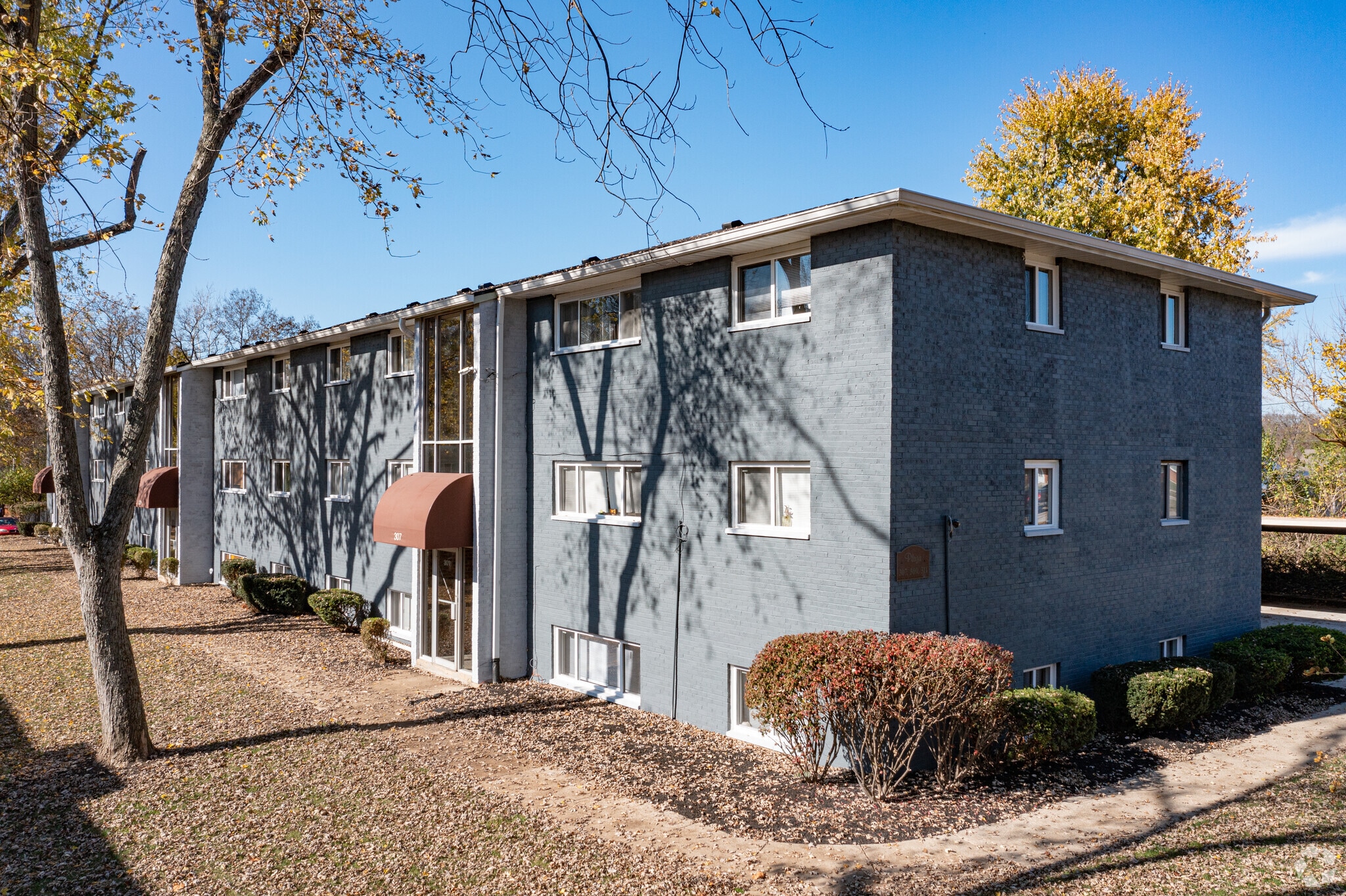 237-311 N 12th St, Miamisburg, OH for Sale