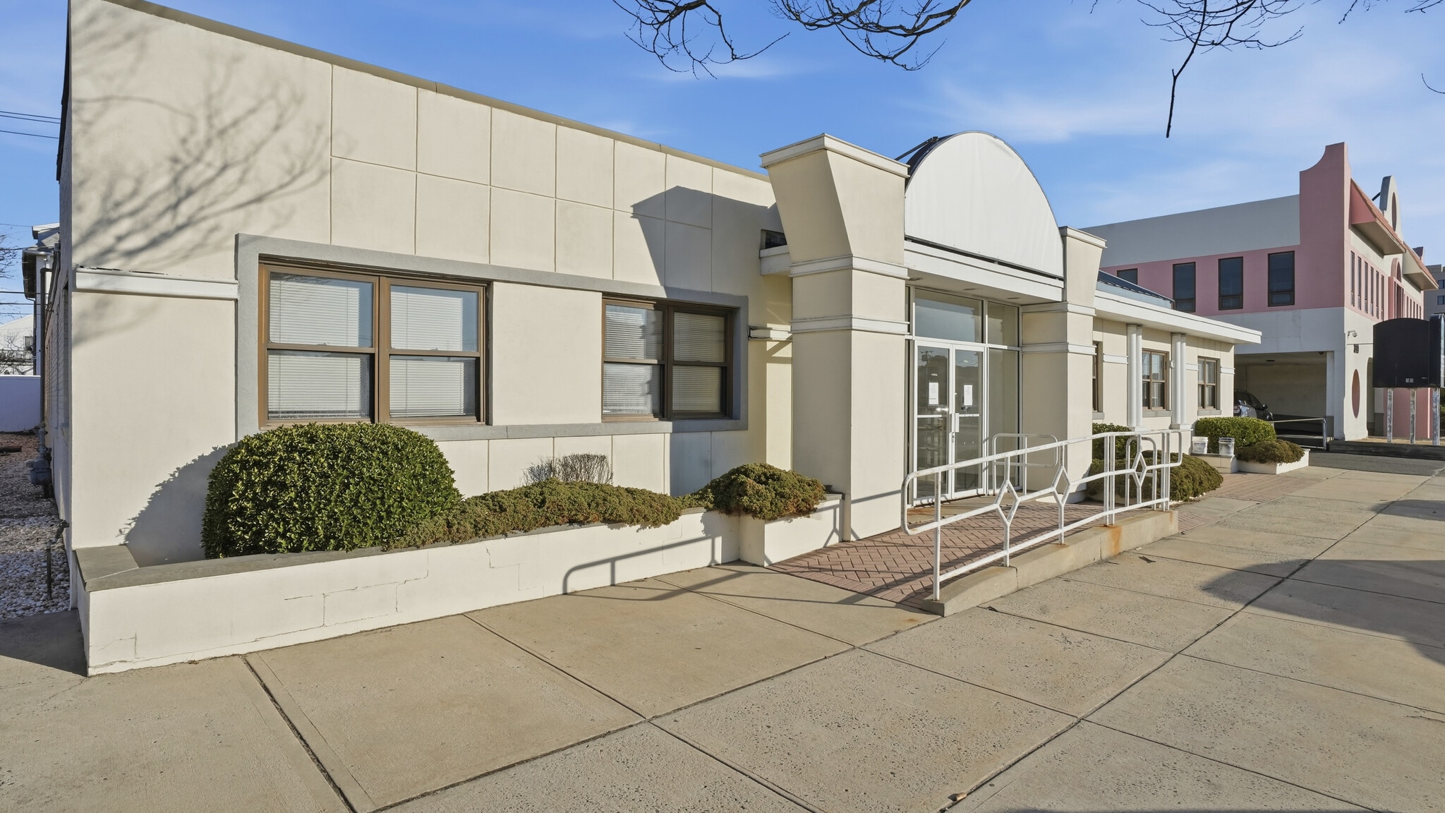 325 W Park Ave, Long Beach, NY for Sale