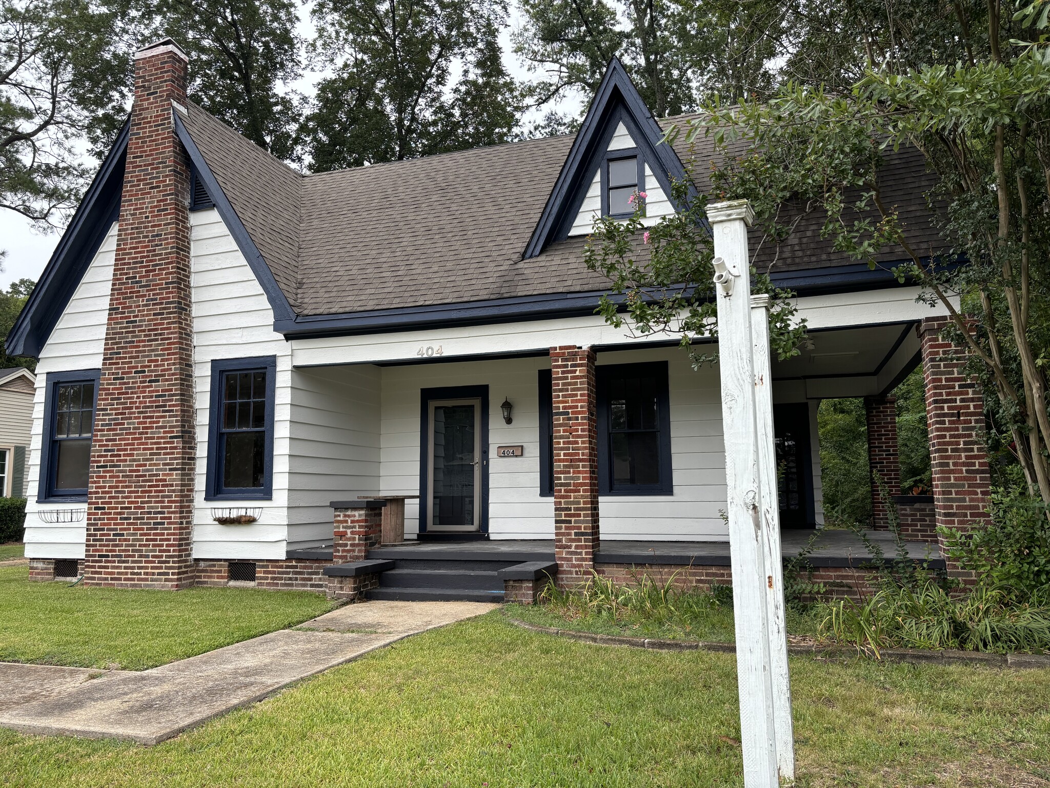 404 N Gloster St, Tupelo, MS for Rent