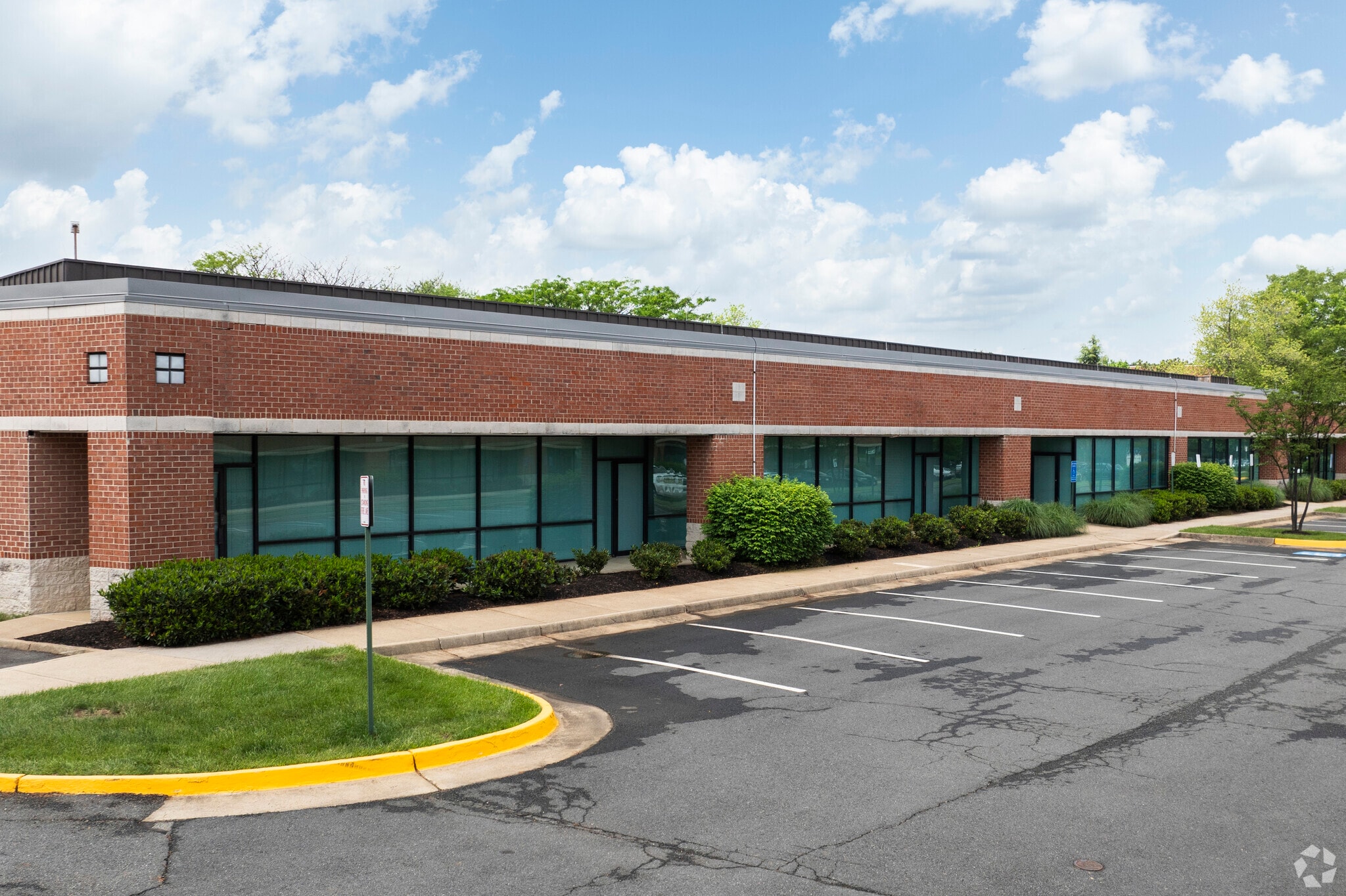 510 Huntmar Park Dr, Herndon, VA for Rent