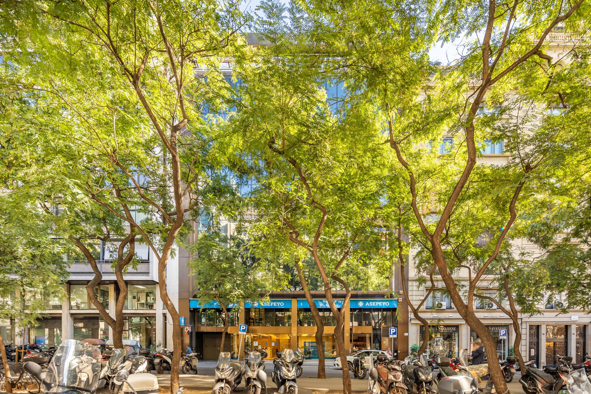 18 Via Augusta, Barcelona, BAR for Rent