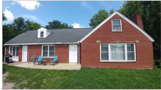 North Ridgeville, OH Office/Residential - 35206 Center Ridge Rd