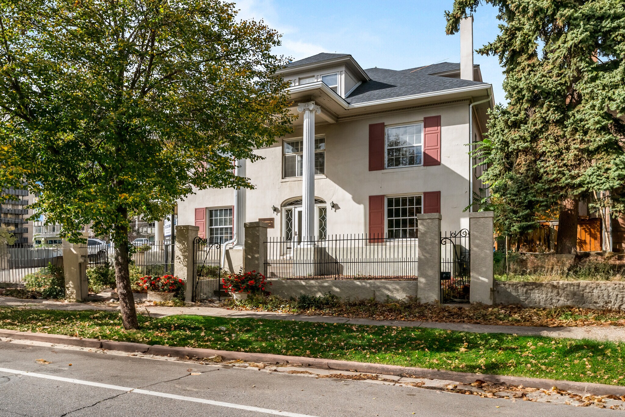 851 Clarkson St, Denver, CO for Sale