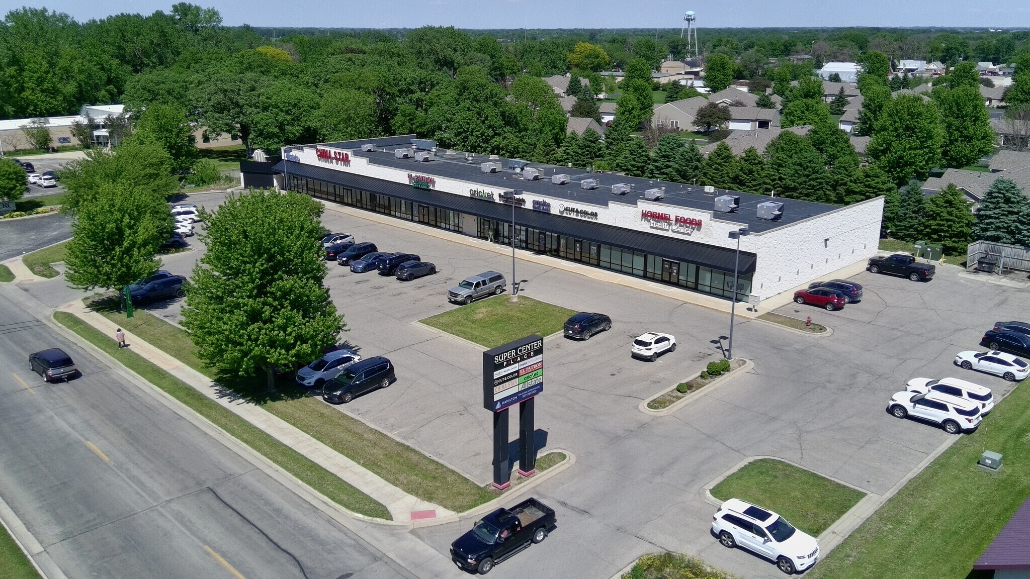 1906 8th St NW, Austin, MN for Sale