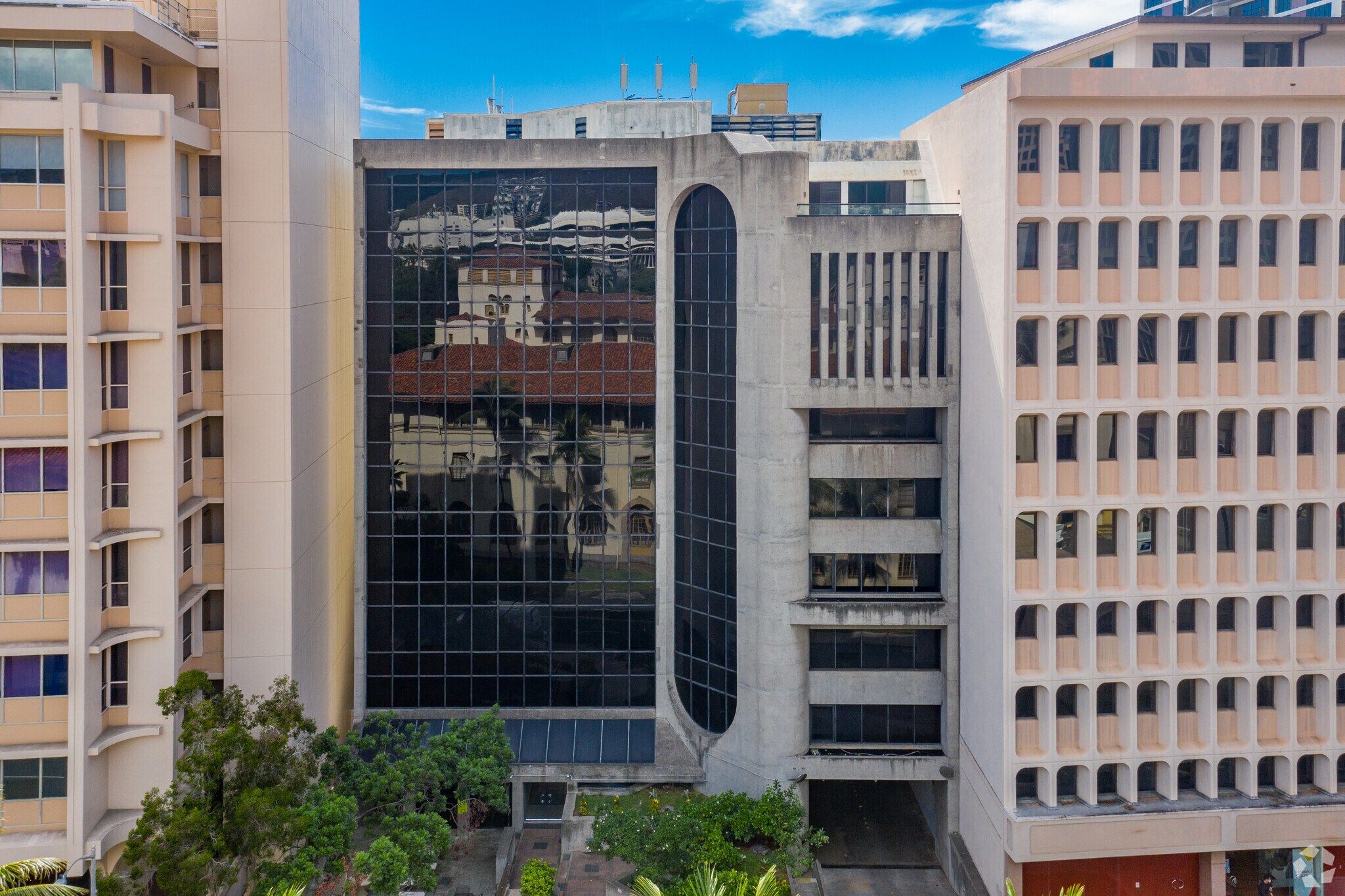 345 Queen St, Honolulu, HI for Rent