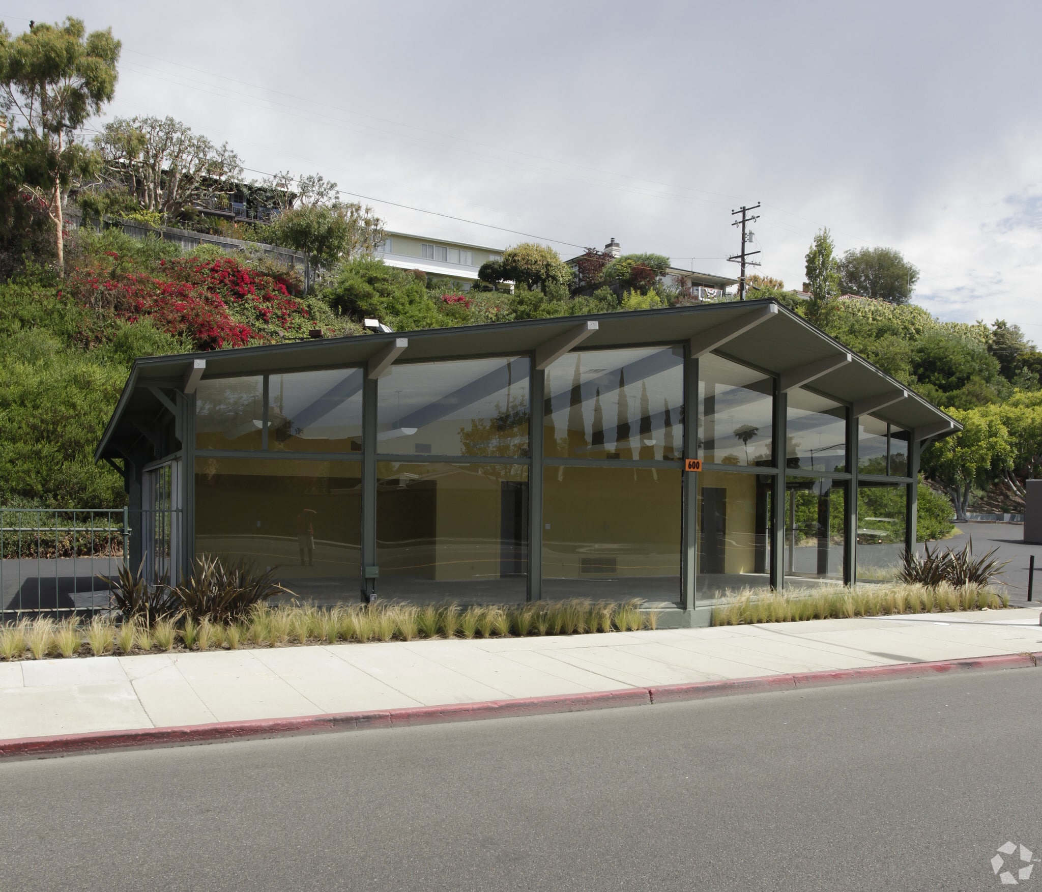600 W Coast Hwy, Newport Beach, CA for Rent