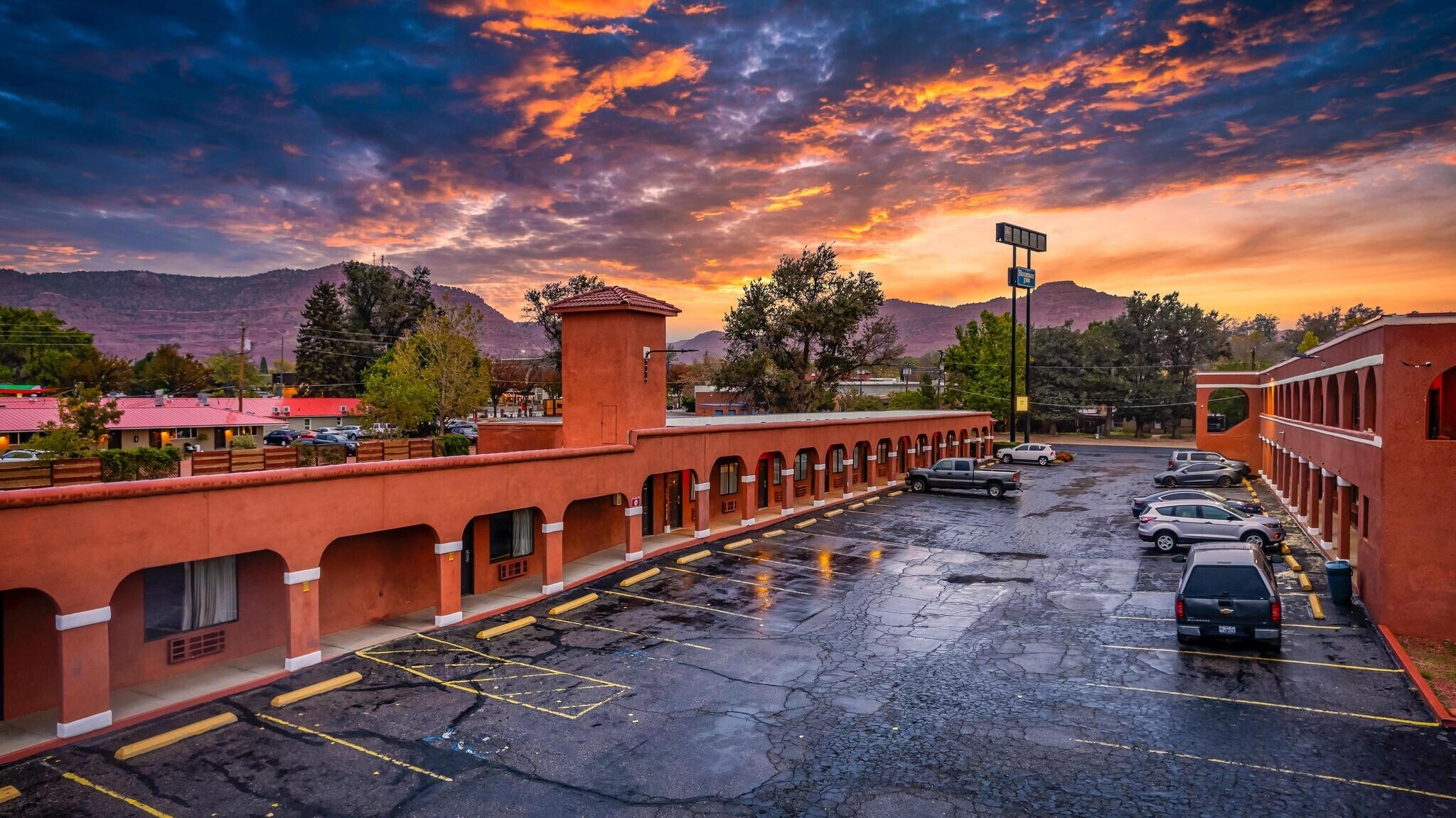 70 S 200 W Kanab, UT 84741 Hospitality Property for Sale on