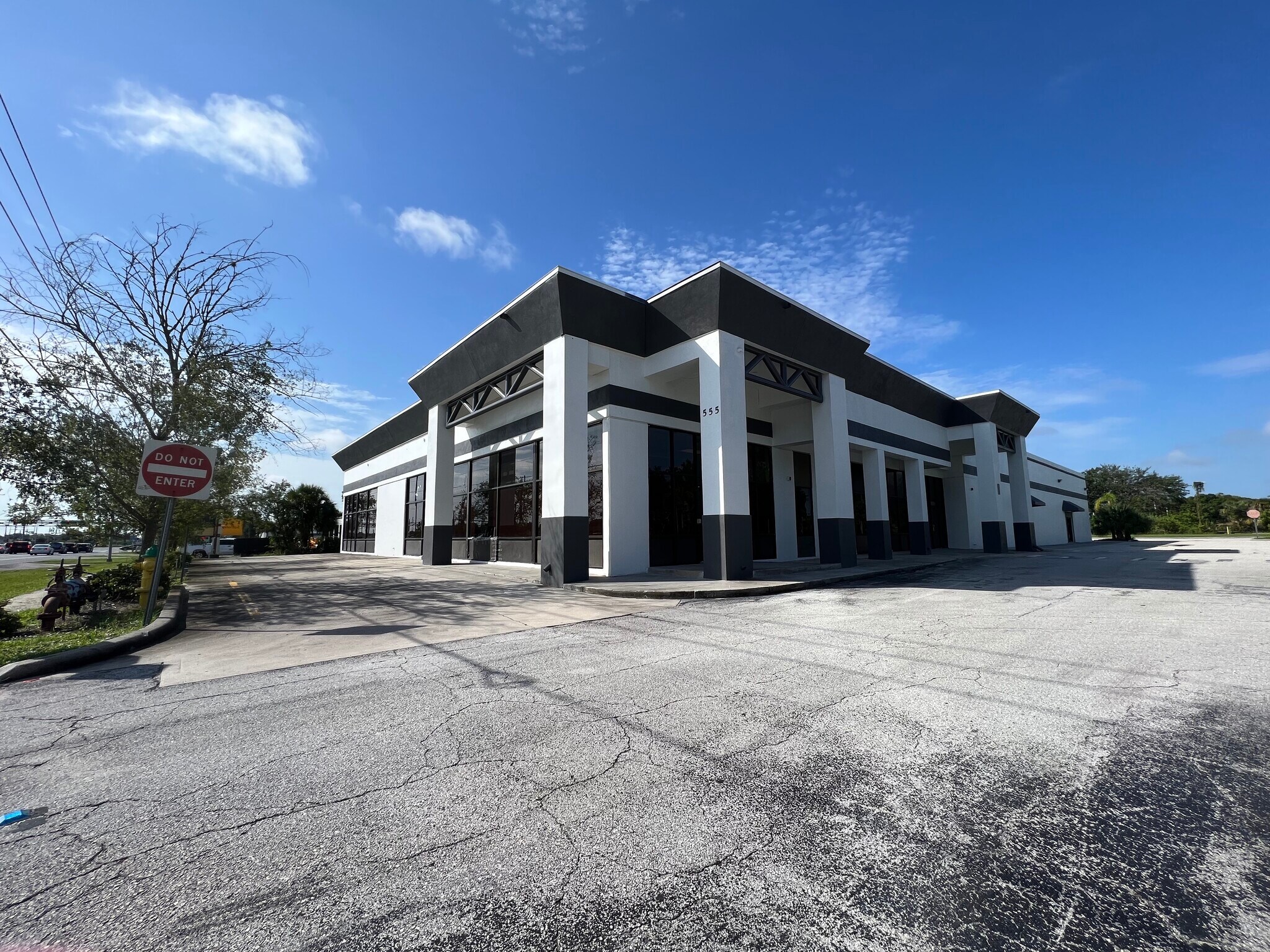 555 E Semoran Blvd Casselberry, FL 32730 Industrial Property for