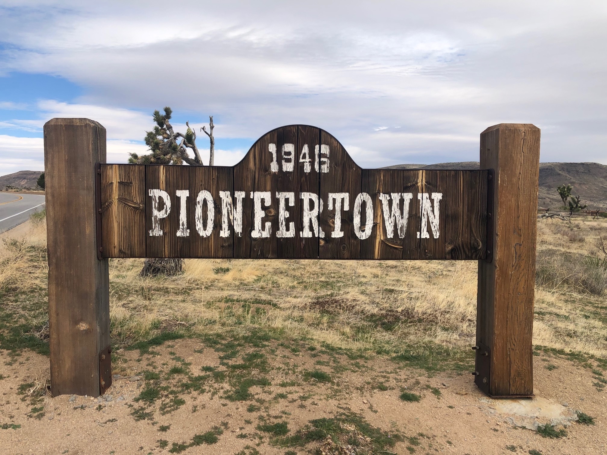 Roy Rogers Rd, Pioneertown, CA for Sale
