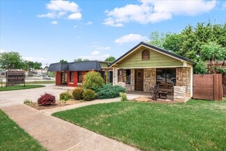 Yukon, OK Retail - 629 W Main St