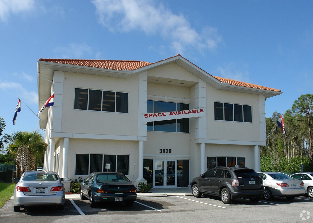 3620 Colonial Blvd Fort Myers, FL 33966 Office Property for Lease on
