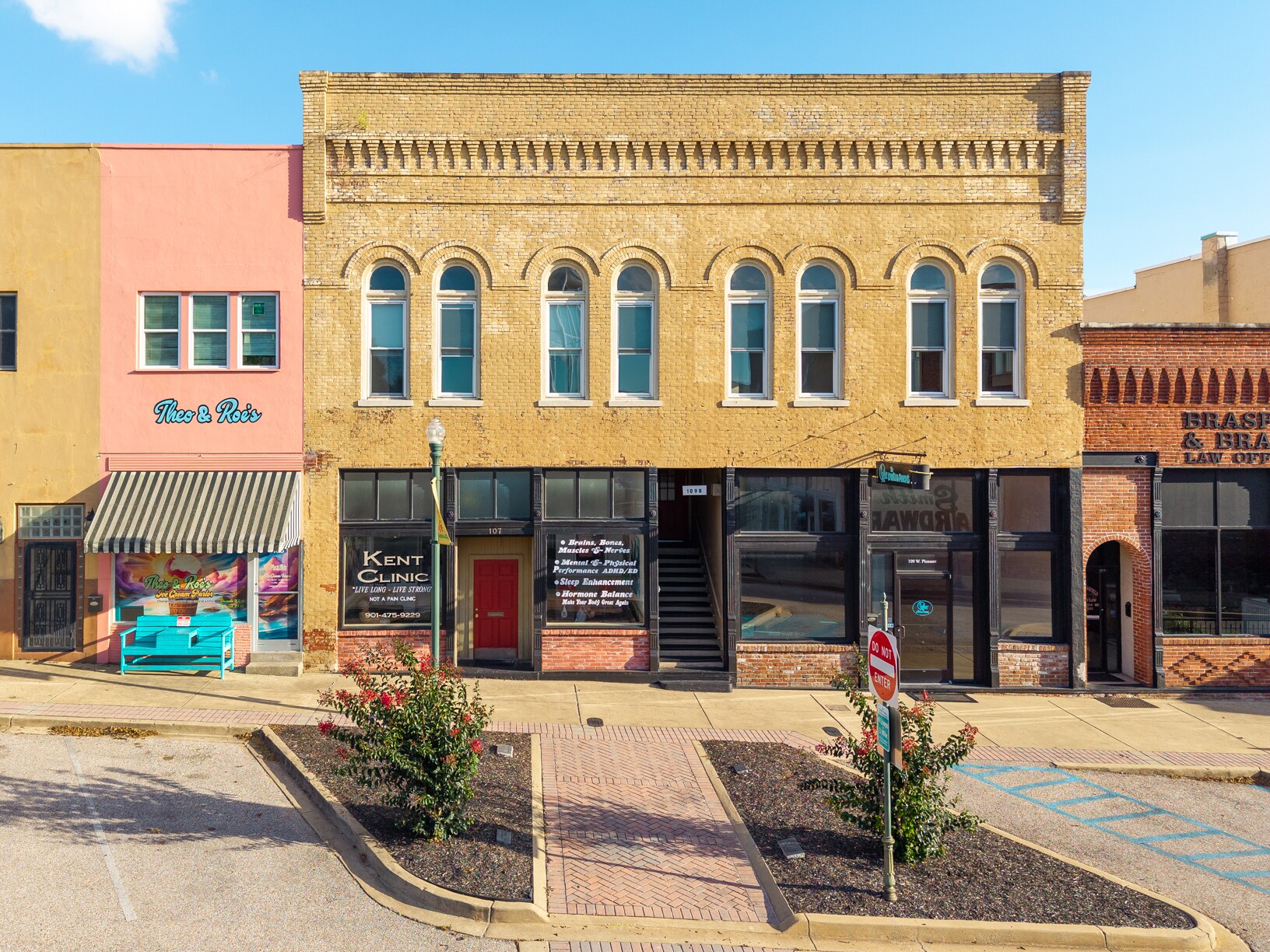 107-109 W Pleasant Ave, Covington, TN for Sale