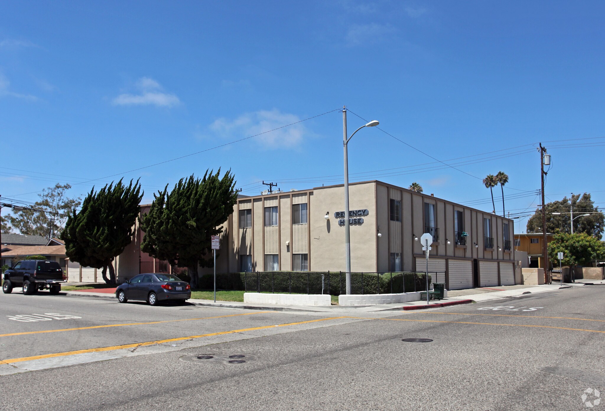 1315 Devonshire Dr, Oxnard, CA for Sale