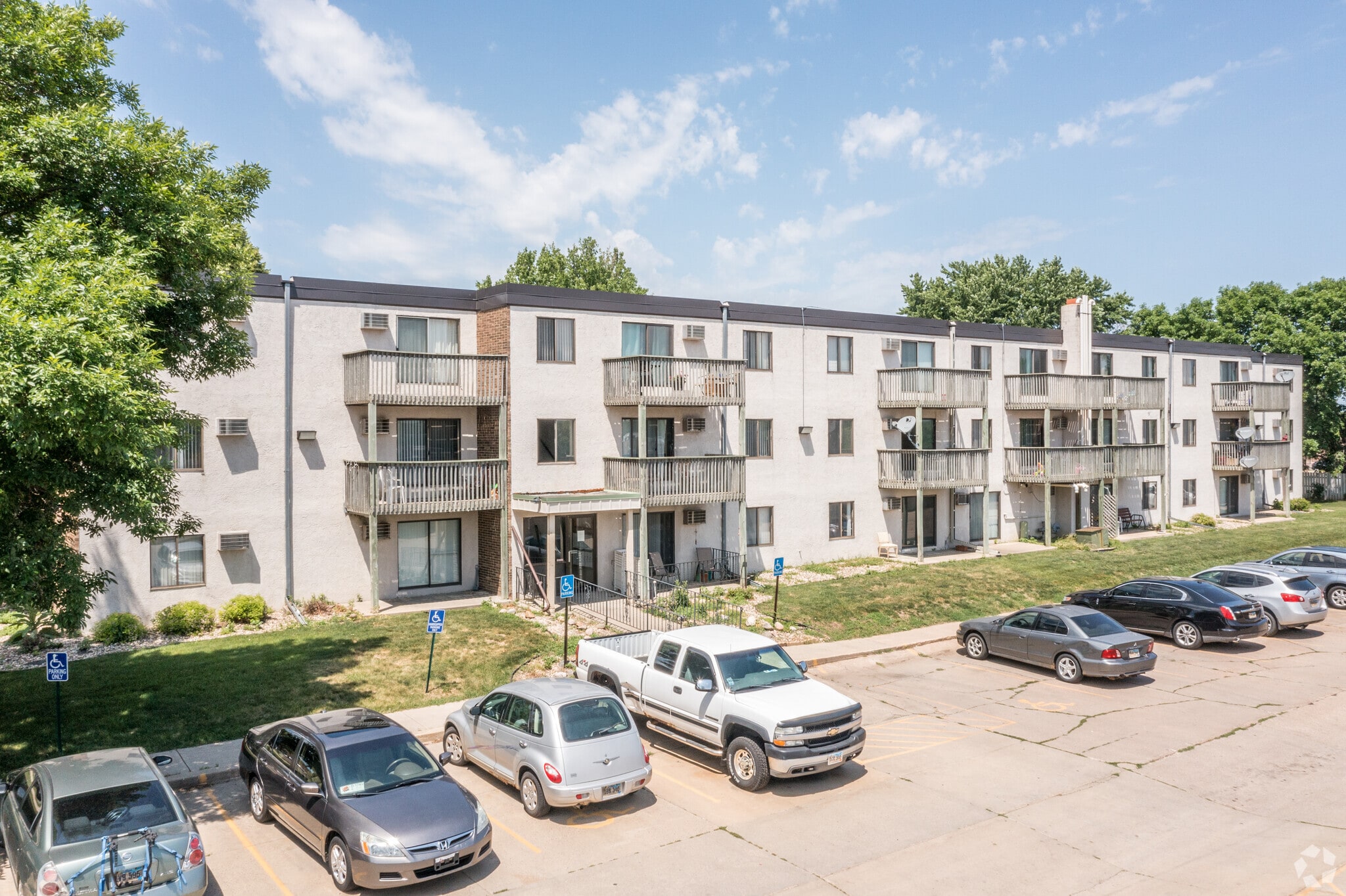 3400 E 11th St, Sioux Falls, SD for Sale