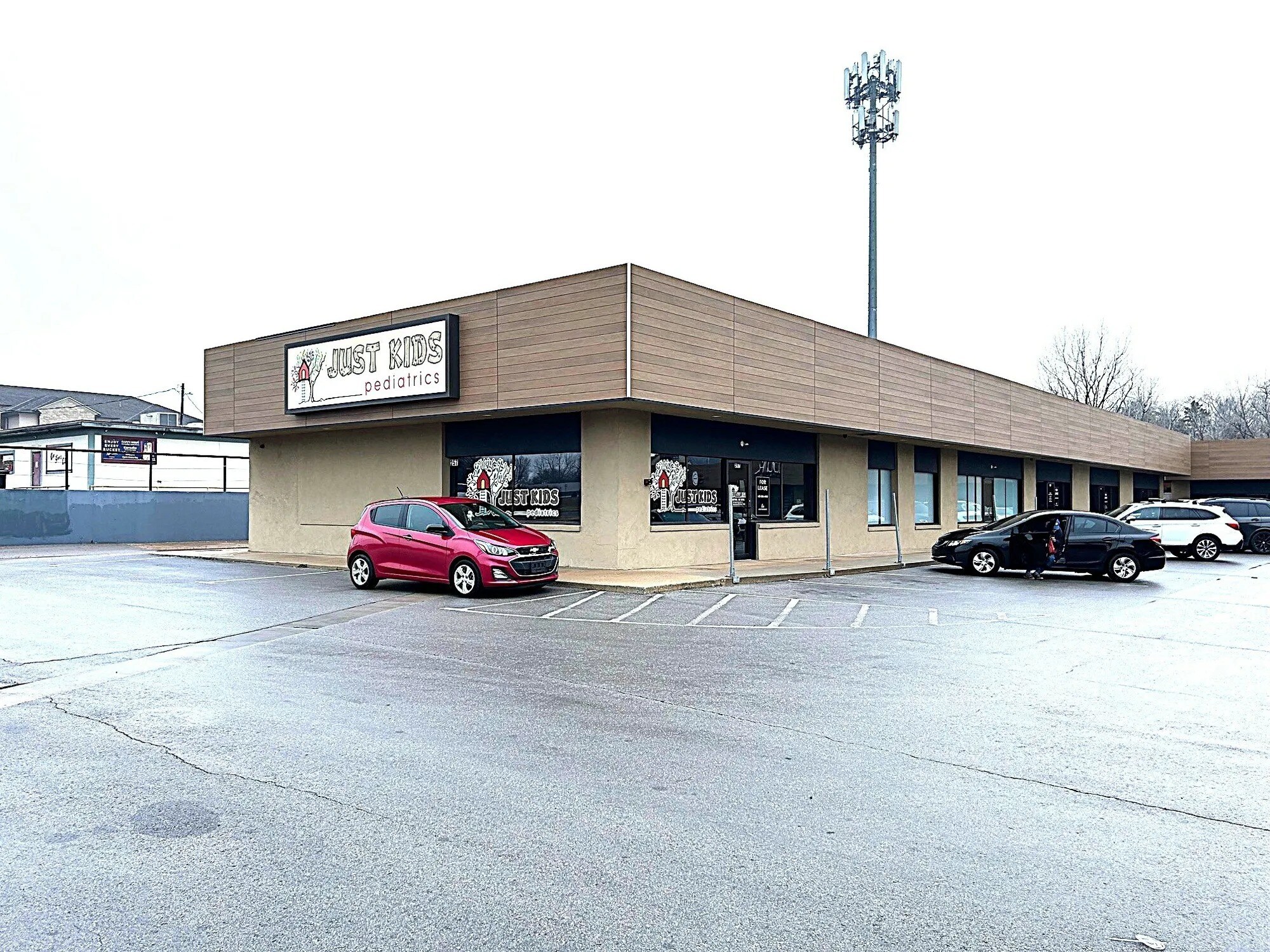 247-257 S Coltrane Rd, Edmond, OK for Rent