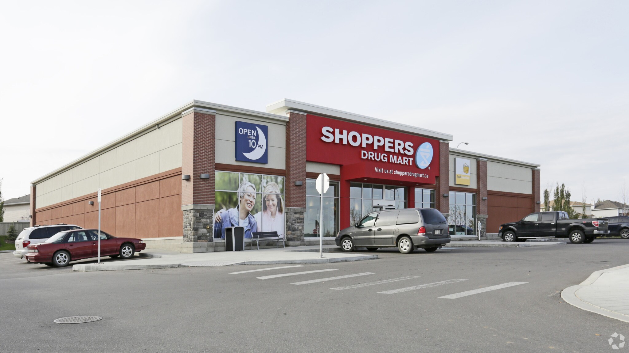 3737-3741 17th St NW, Edmonton, AB for Rent