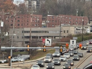 Pittsburgh, PA Retail - 1665 Washington Rd