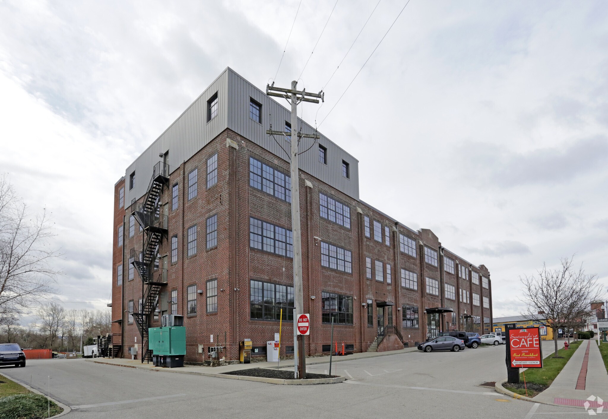 910 E Main St, Norristown, PA for Rent