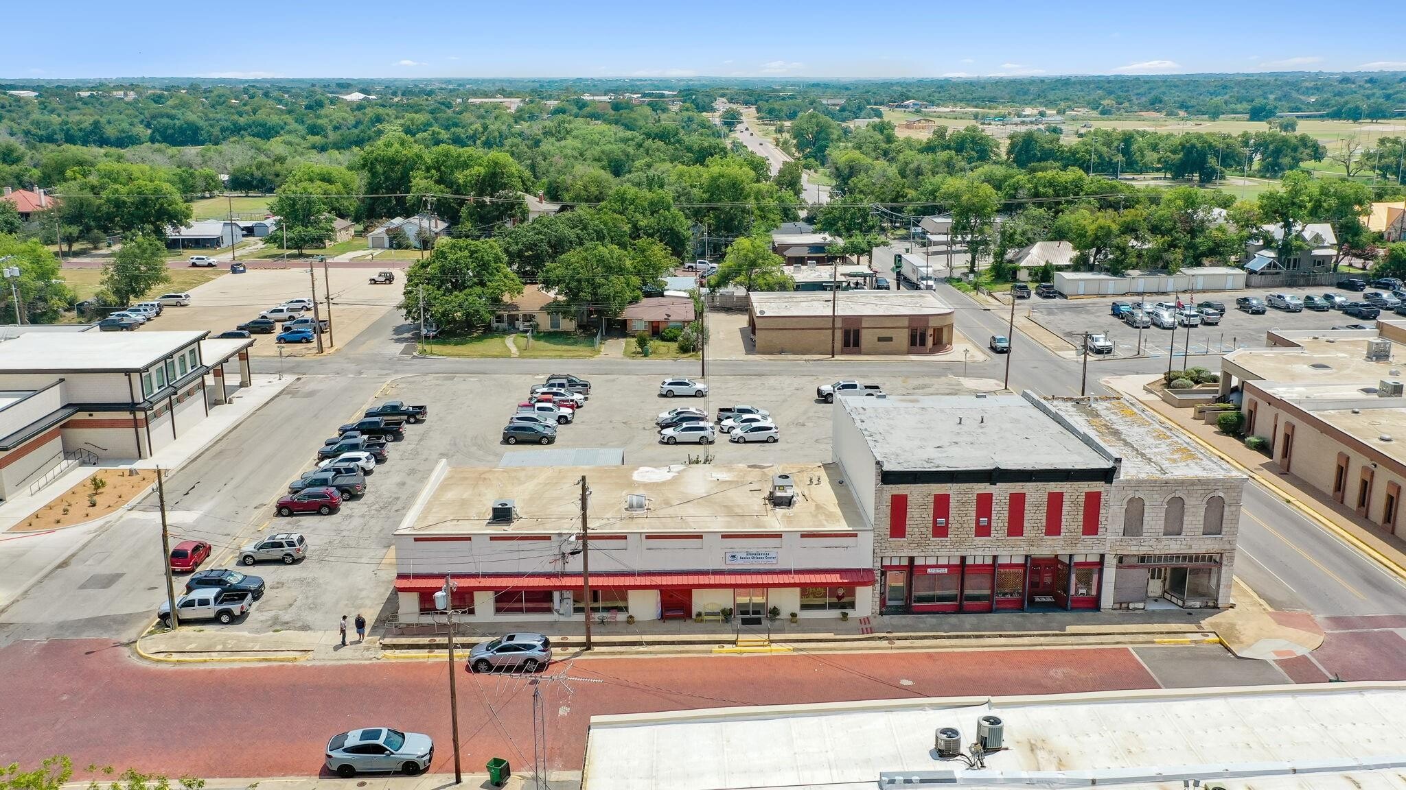 164 E College St, Stephenville, TX for Sale