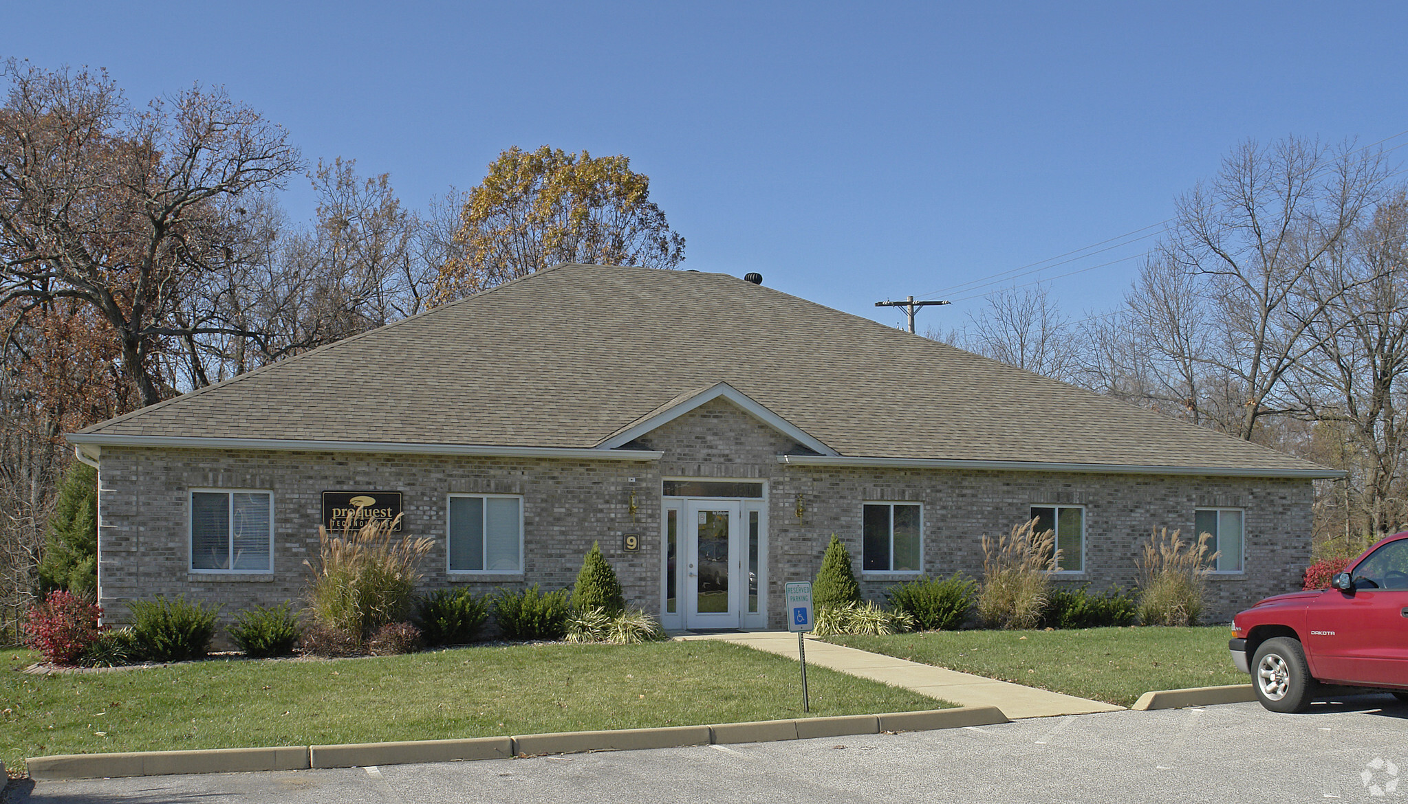 9 Emerald Ter, Swansea, IL for Rent