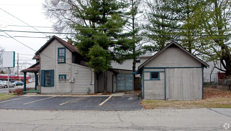 2290 W Dublin Granville Rd, Columbus, OH for Sale