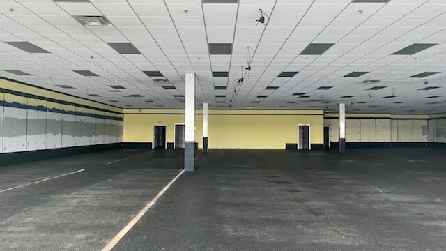 5701-5755 Sunrise Hwy, Holbrook, NY for Rent
