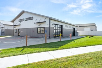 Fargo, ND Freestanding - 5498 51st Ave S