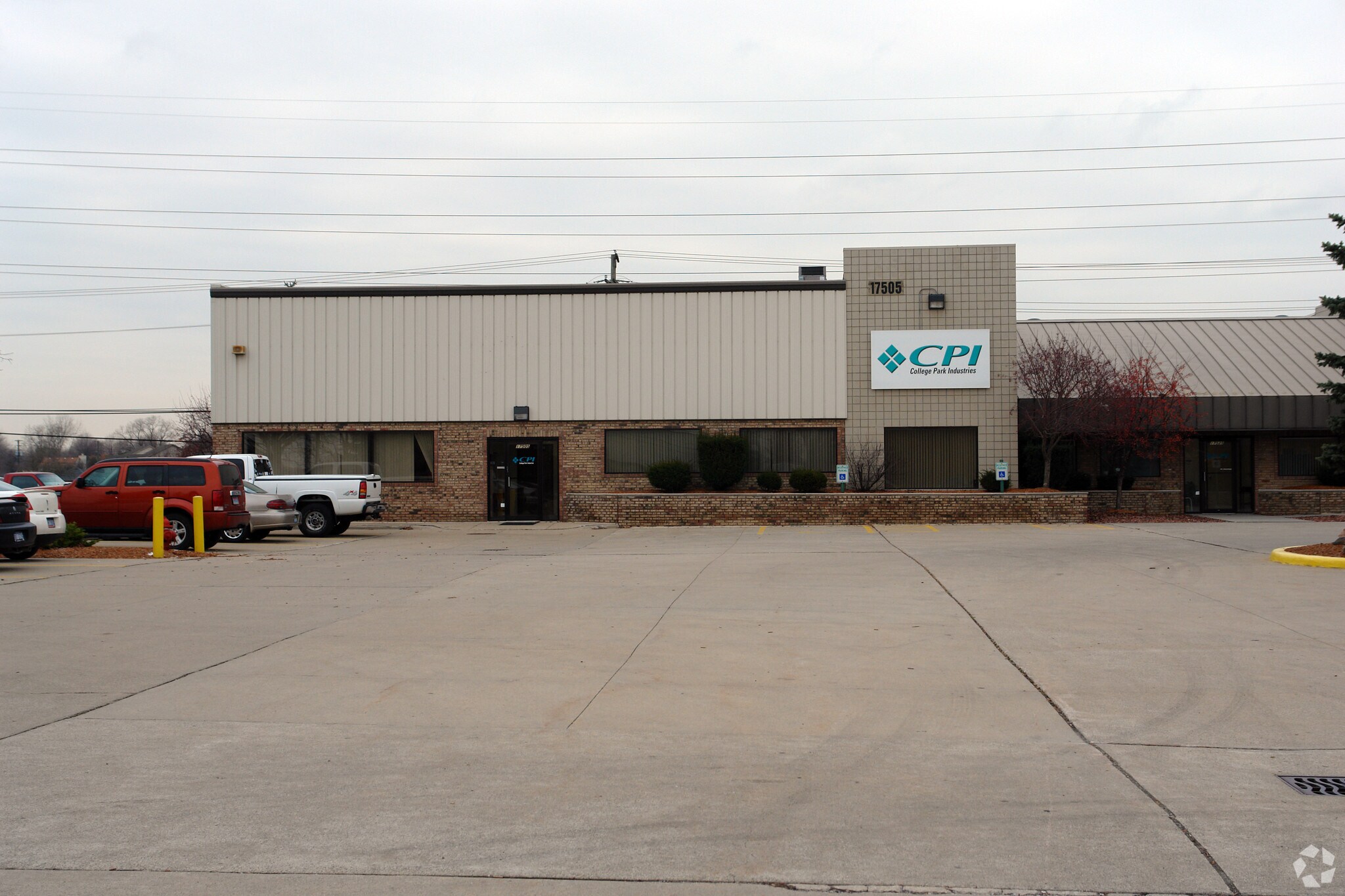 17505-17525 Helro Dr, Fraser, MI for Rent