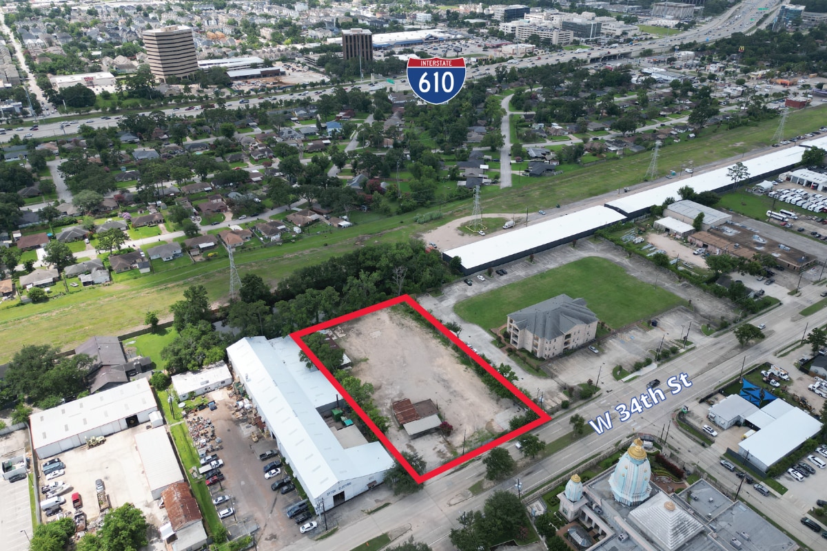1247 W 34th St, Houston, TX for Sale