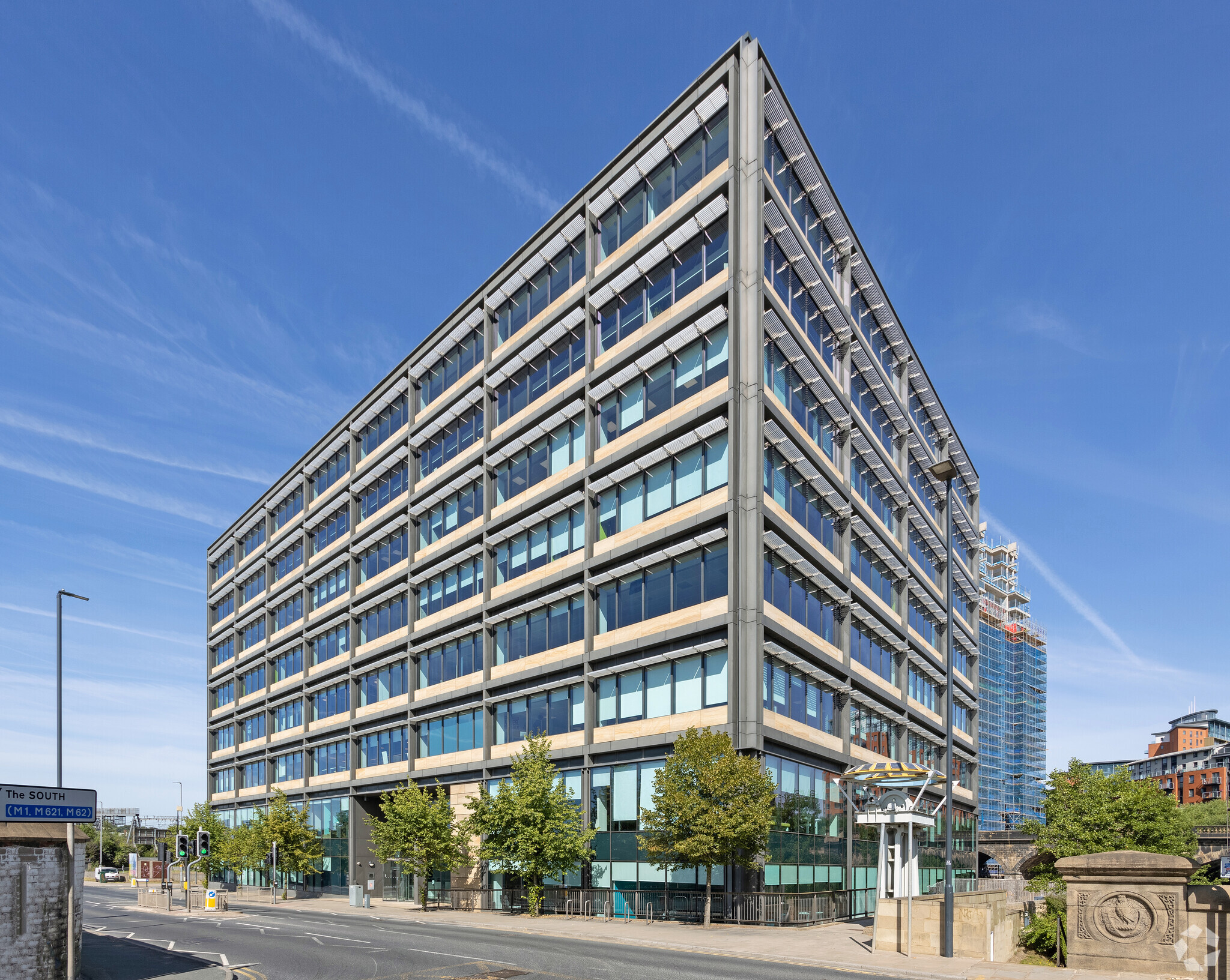 26 Whitehall Rd, Leeds, WYK for Rent