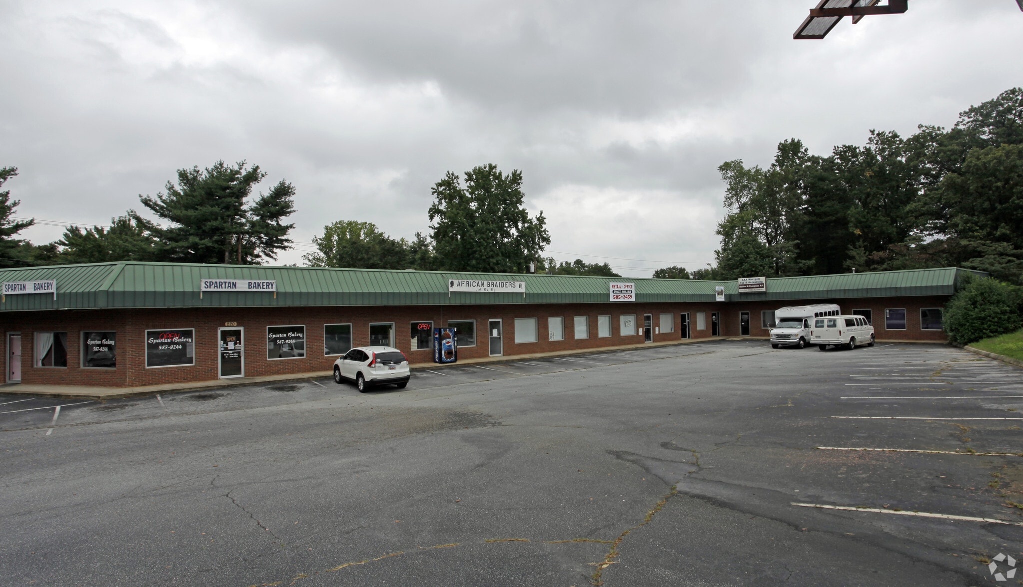 210 Westgate Mall Dr Spartanburg, SC 29301 Retail Property for Sale