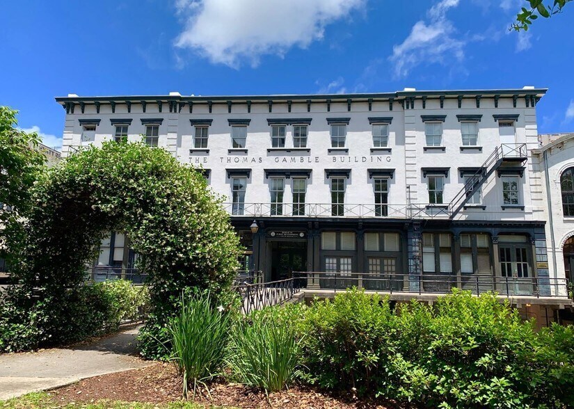 2 E Bay St, Savannah, GA for Rent