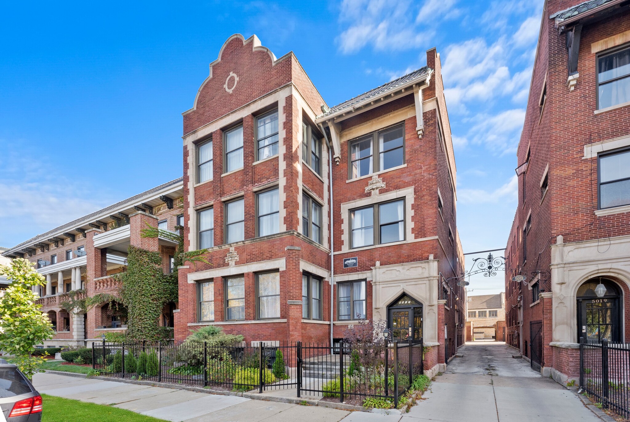 5017 S Drexel Blvd, Chicago, IL for Sale