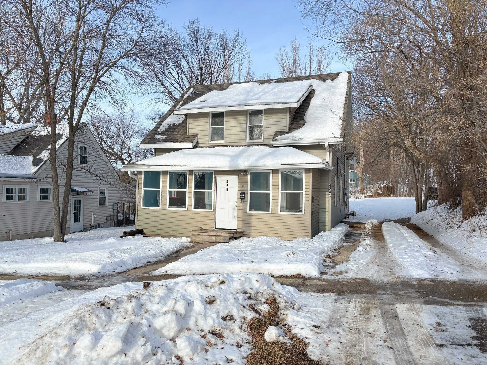 424 W Birch Ave, Fergus Falls, MN for Sale