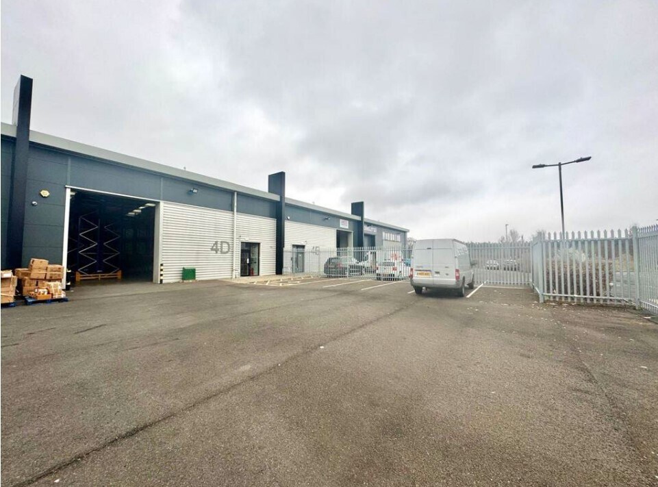 4F Butterfield Green Rd, Luton, BDF for Sale