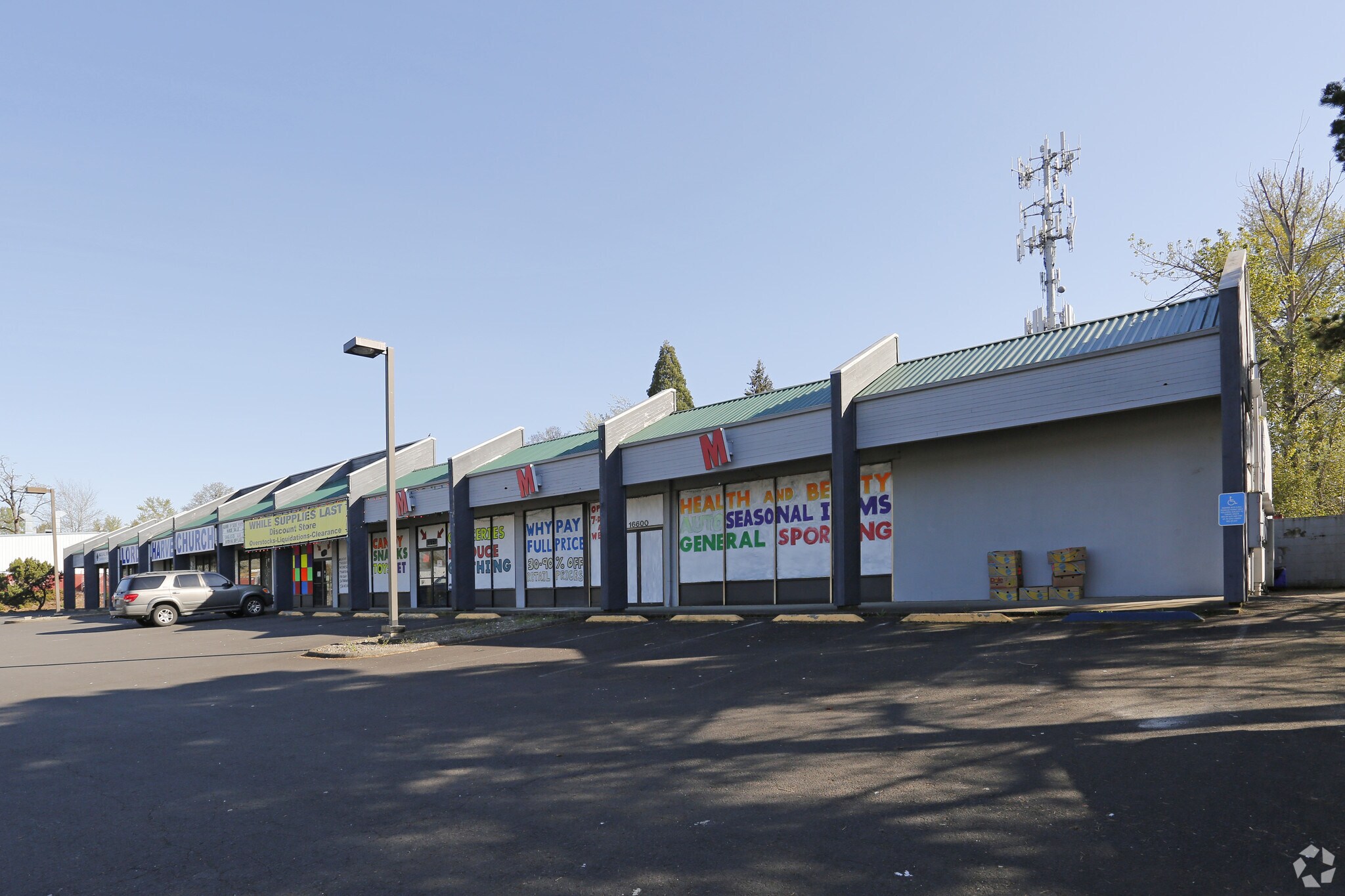 16558 SE McLoughlin Blvd, Milwaukie, OR for Rent