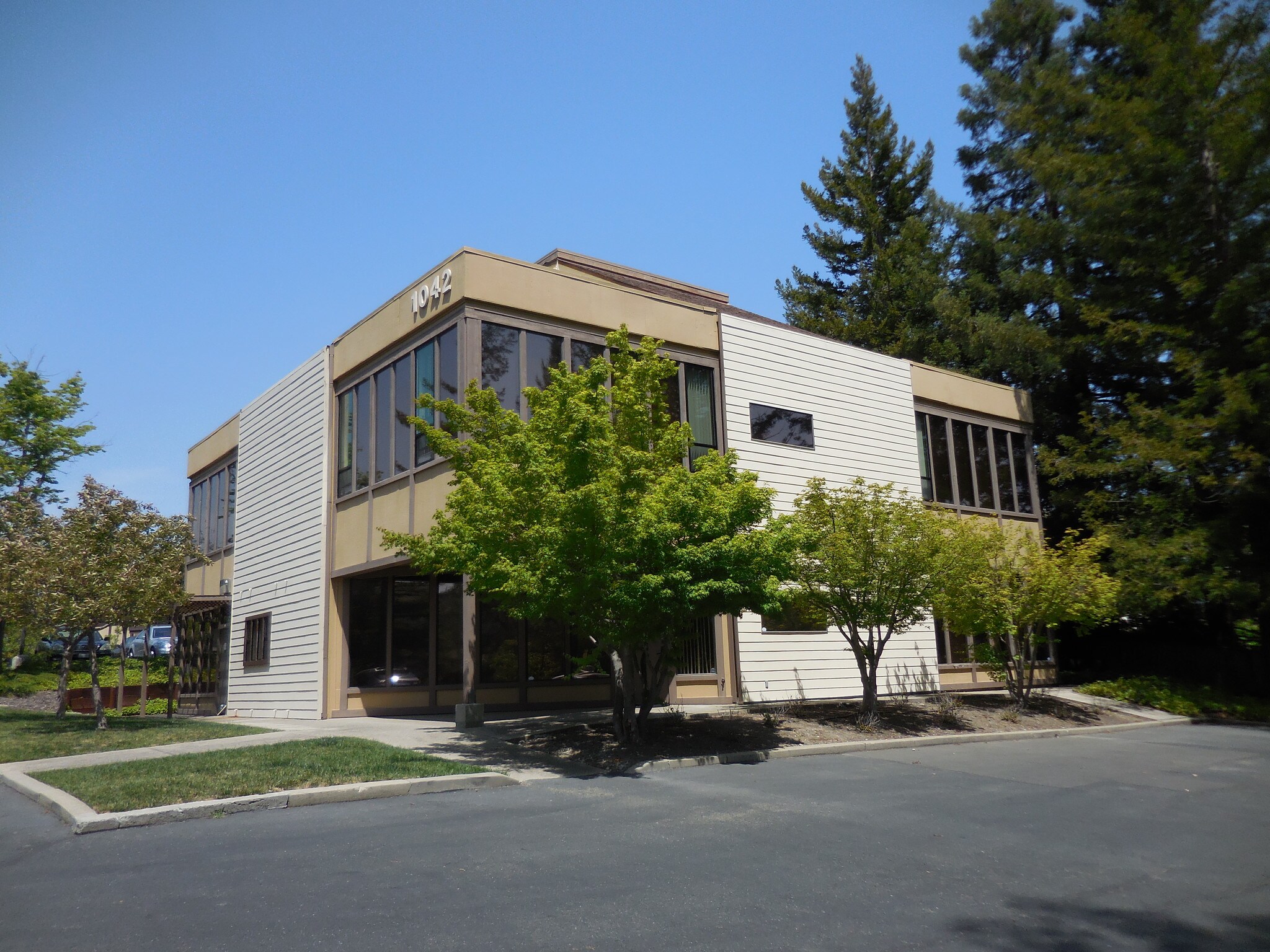 1042 Country Club Dr, Moraga, CA for Rent