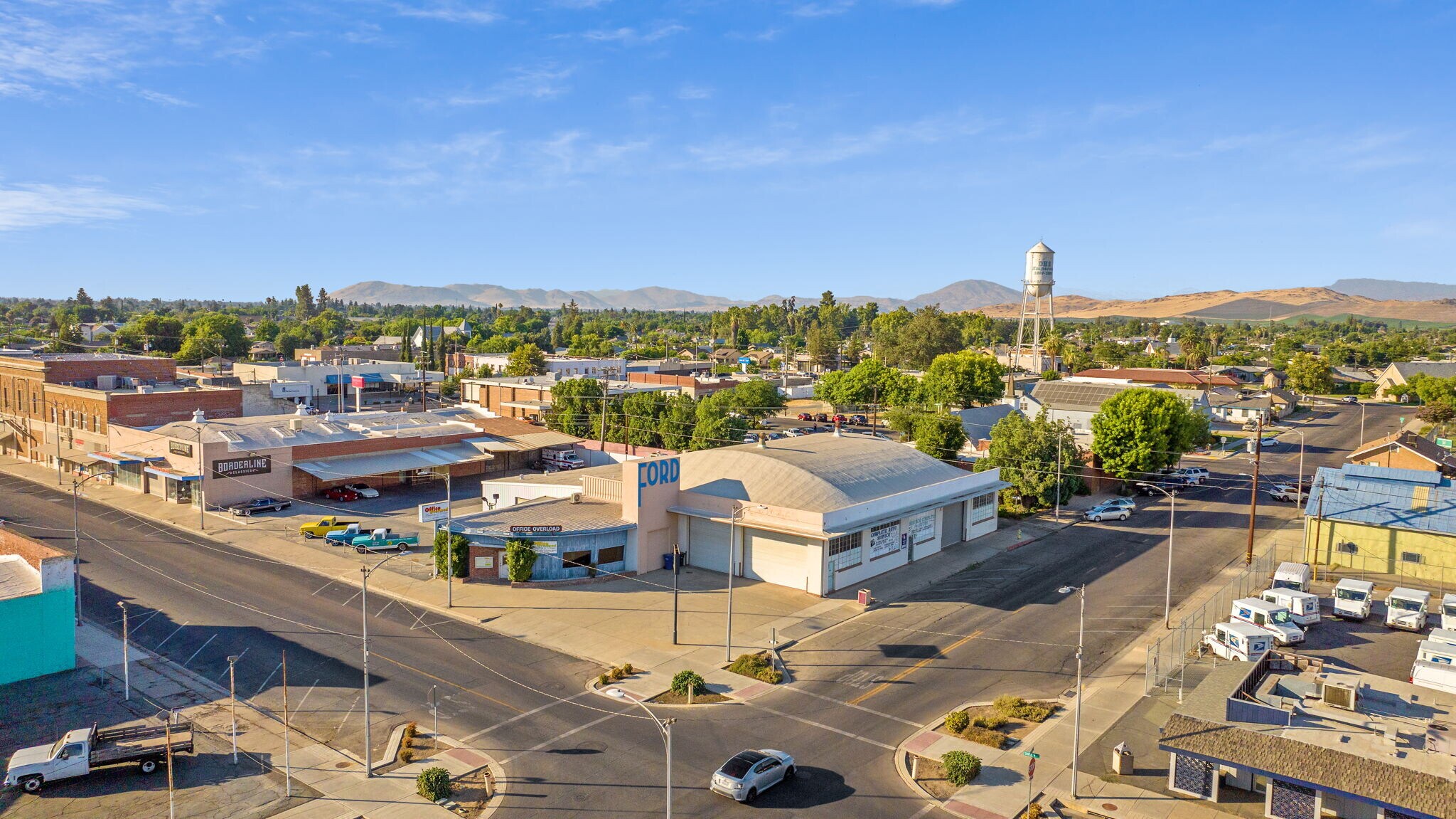180 S K St, Dinuba, CA for Sale