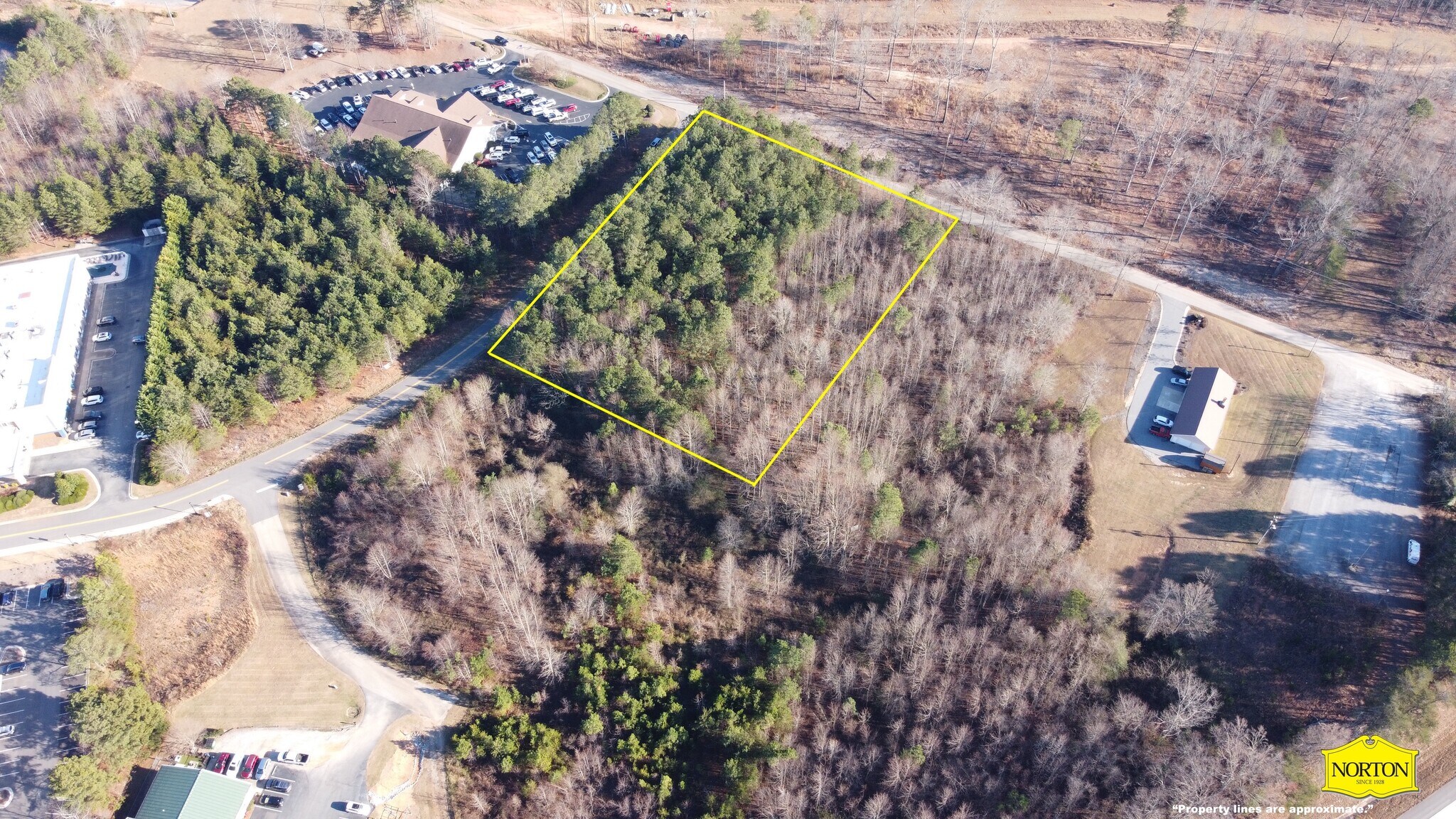VFW Road and Market Centre Drive, Cornelia, GA for Sale