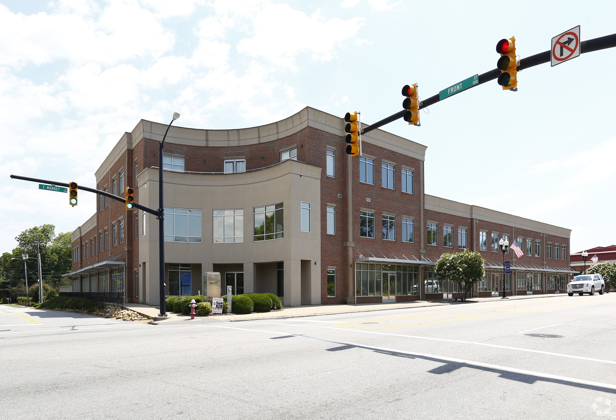 101 E Market St, Smithfield, NC for Rent