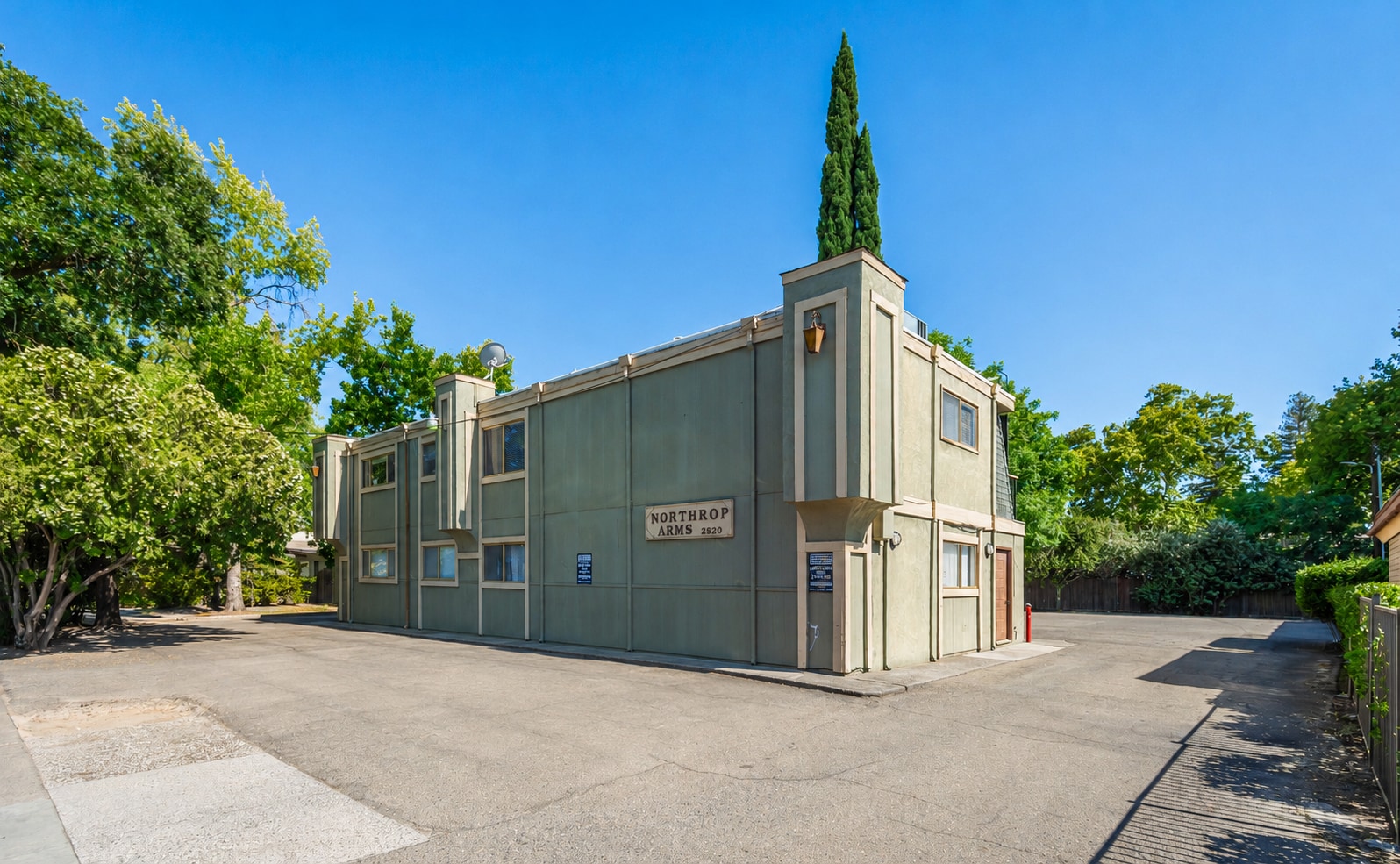 2520 Northrop Ave, Sacramento, CA for Sale