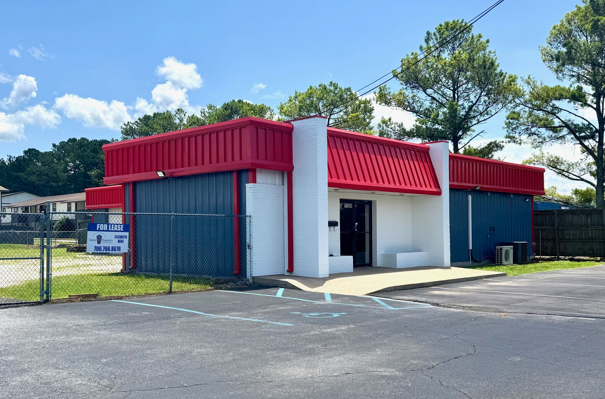 11565 Memorial Parkway Pkwy, Huntsville, AL for Rent