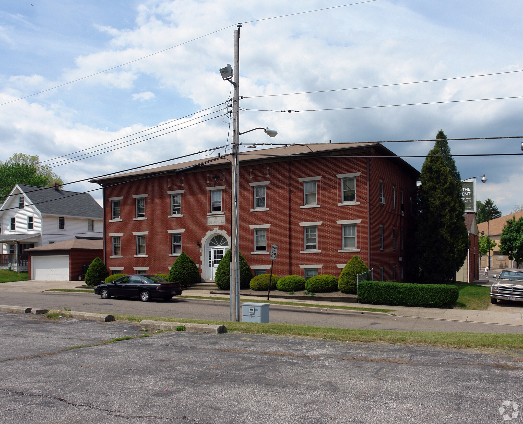 920 Columbia Ave Akron, OH 44310 MultiFamily Property for Lease on