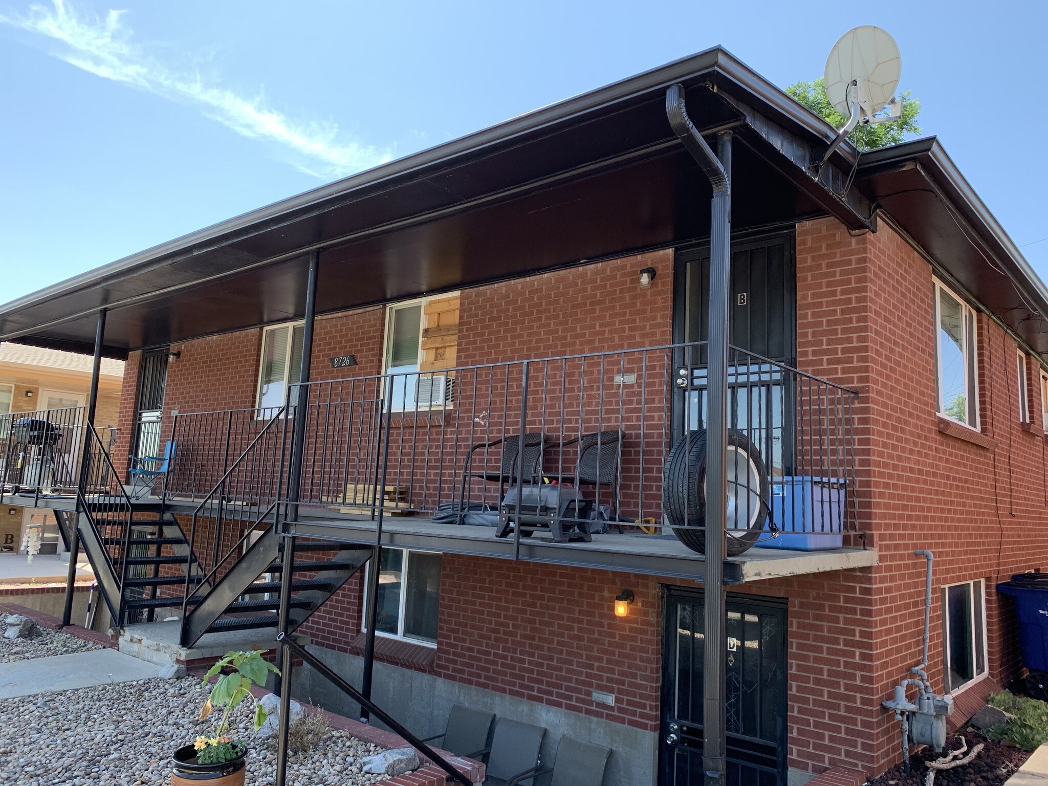 8726 W 54th Pl, Arvada, CO for Sale