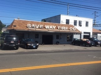 2000 Stratford Ave  