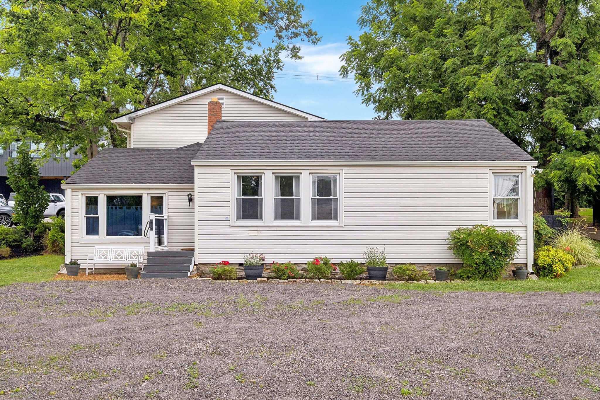 2818 Azalea Pl, Nashville, TN for Sale