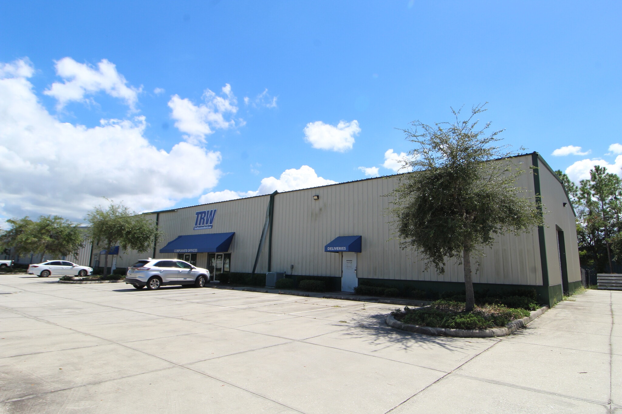 2077 E 58th Avenue Cir, Bradenton, FL for Rent