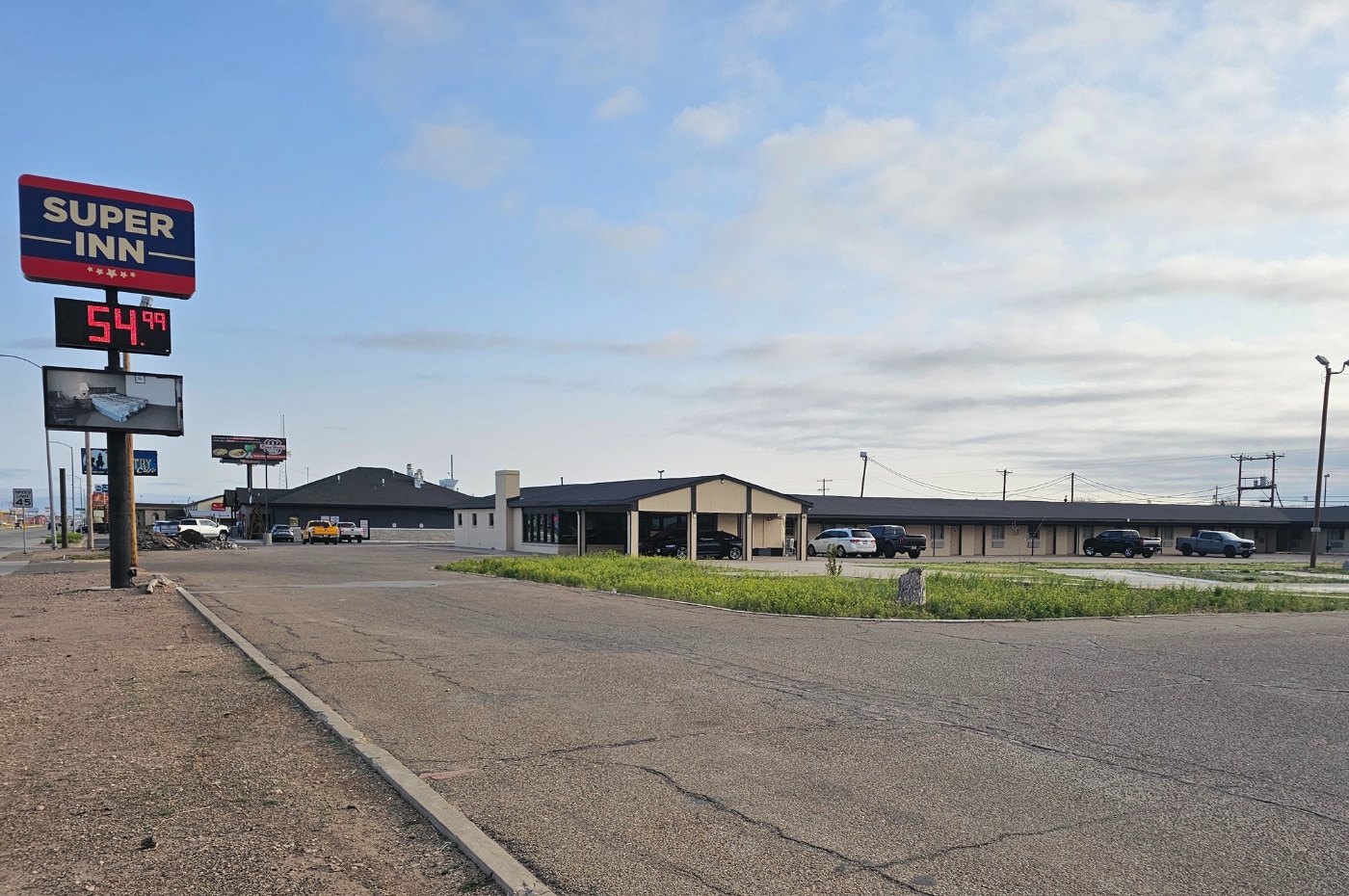 1821 S Dumas Ave, Dumas, TX for Sale