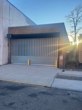 Hollis, NY Industrial - 9314 199th St